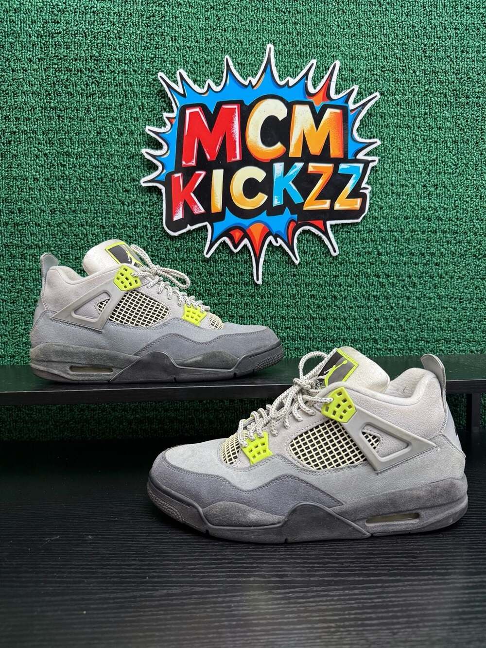 Nike Air Jordan 4 Retro SE Neon 95 Men’s Size 11 Pre -Owned